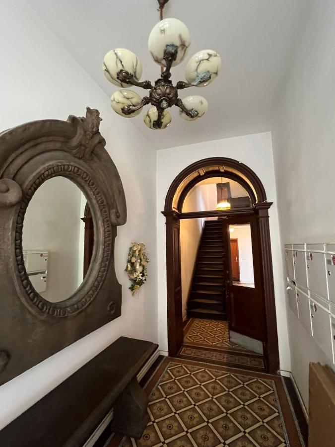 Retro Appartement Im Herzen Von Koeln Deutz מראה חיצוני תמונה